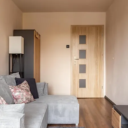 Przymorze 2-bedroom By Bookinghost *