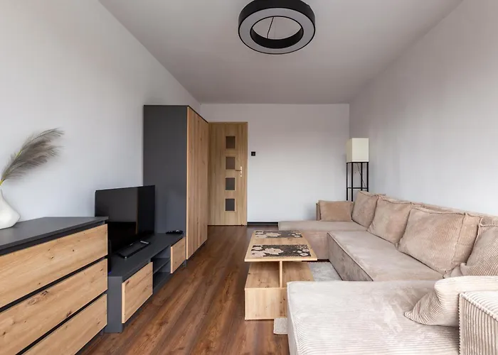 Przymorze 2-bedroom By Bookinghost *