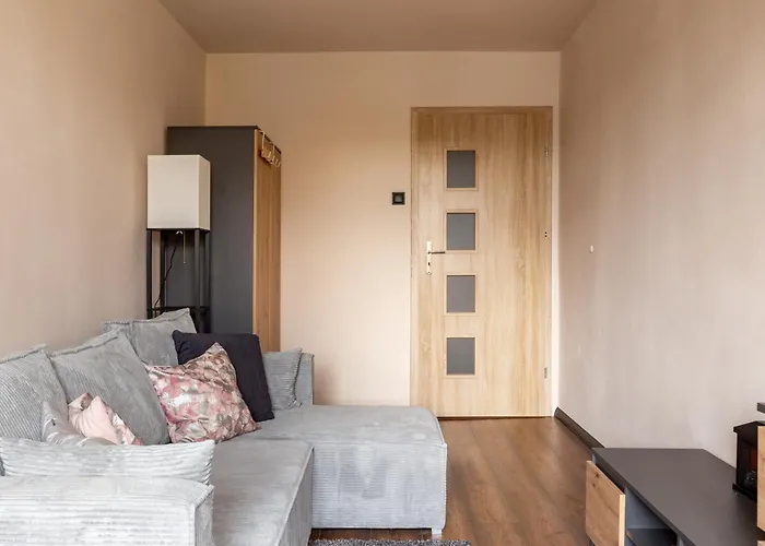 Przymorze 2-bedroom By Bookinghost *